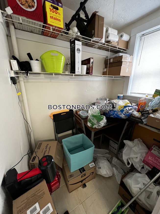 Boston - $2,700 /mo