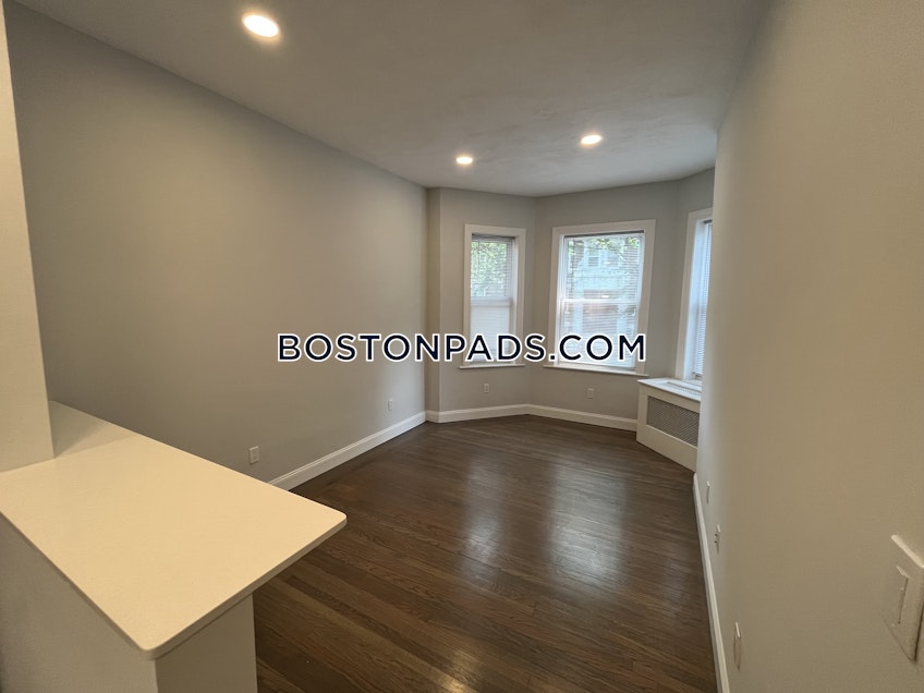 Boston - $3,700 /month