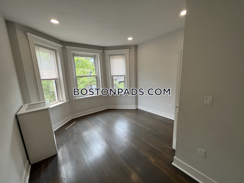 Boston - $4,000 /month