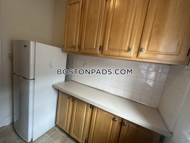 Brookline - $2,100 /mo