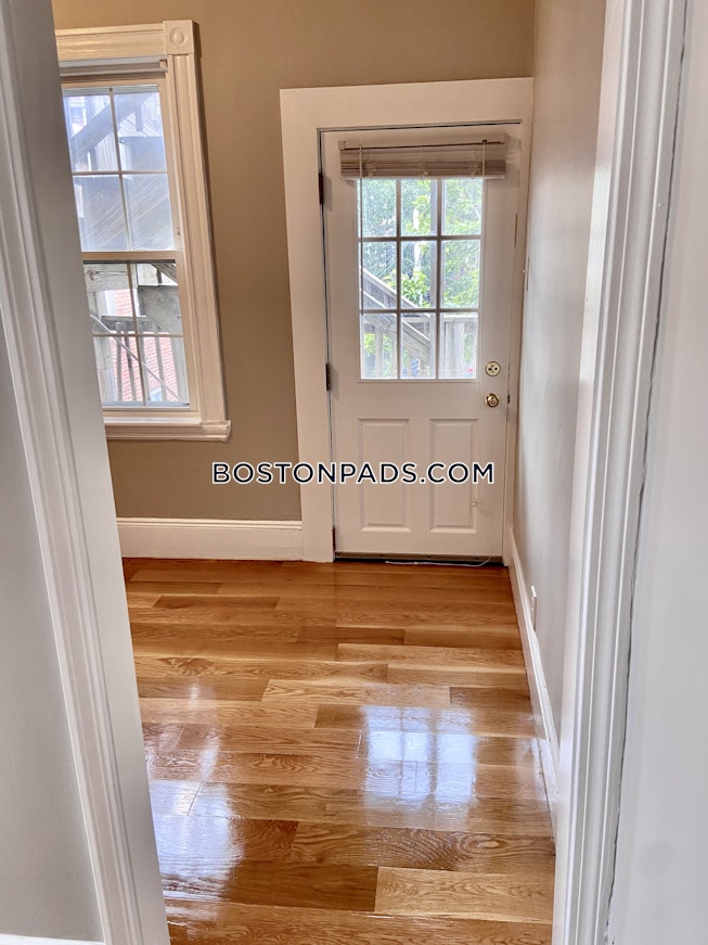 Chelsea - $2,600 /mo