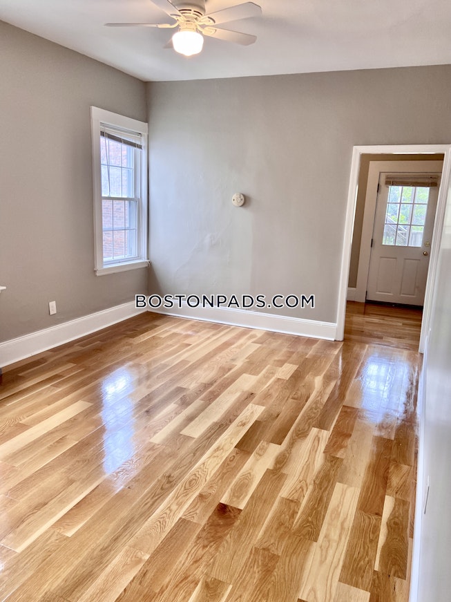 Chelsea - $2,600 /mo