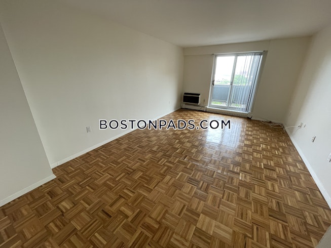 Brookline - $3,900 /mo