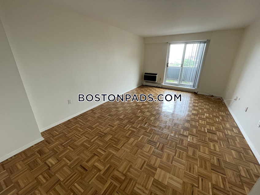 Brookline - $3,900 /month