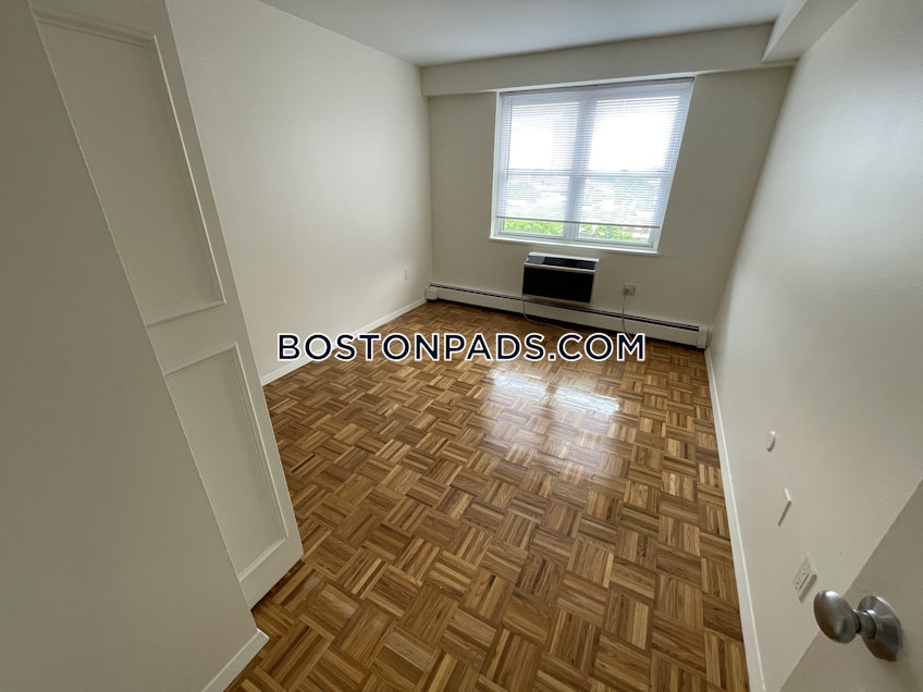 Brookline - $3,900 /month