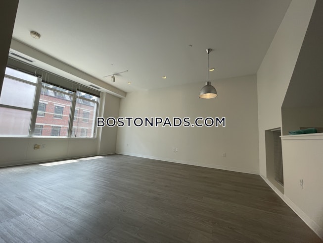 Boston - $4,000 /mo