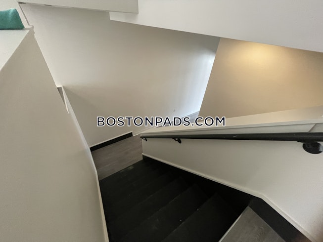 Boston - $4,000 /mo