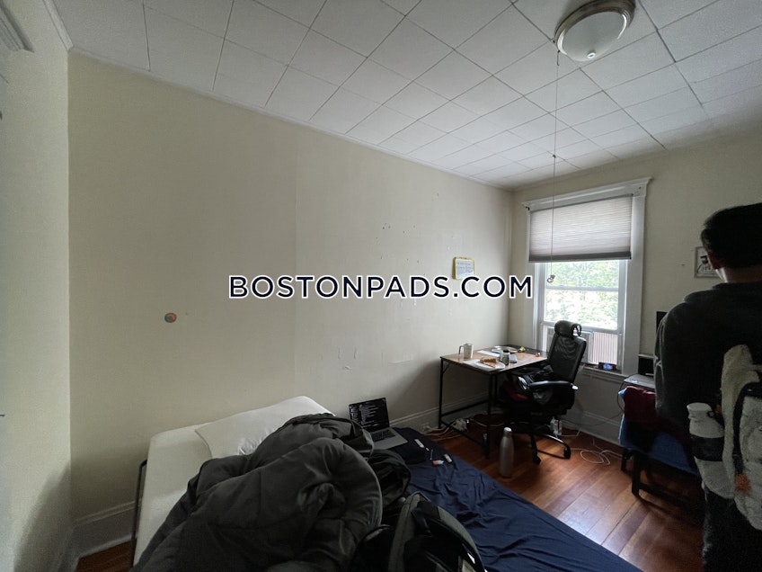 Boston - $4,200 /month