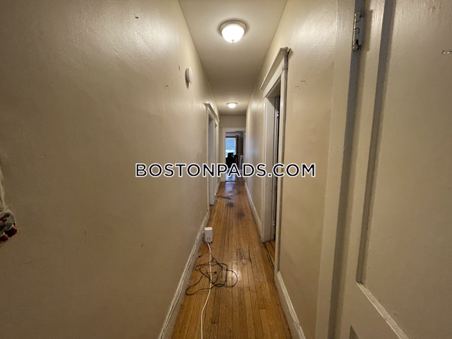 Boston - $4,200 /mo