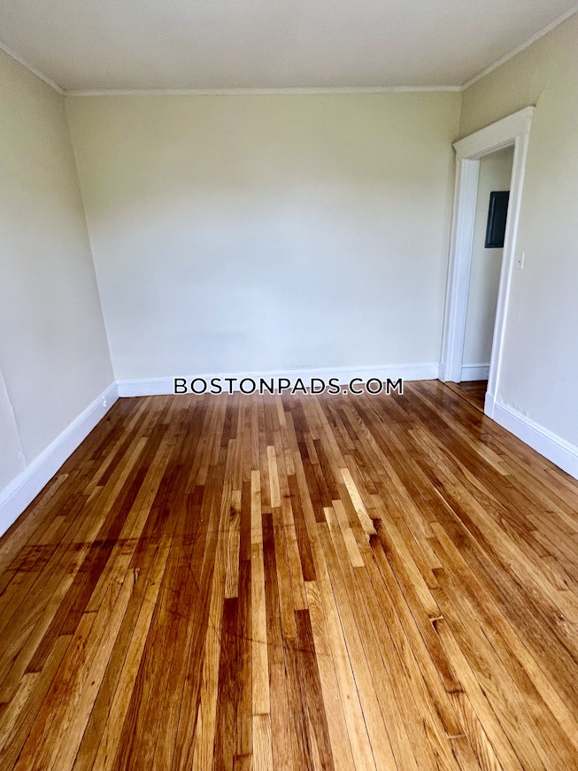 Boston - $2,350 /mo