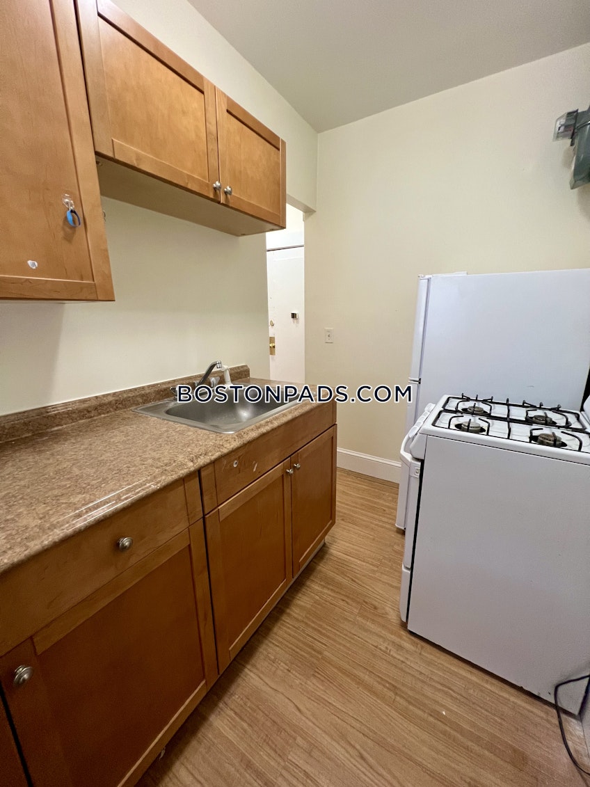 Boston - $2,495 /month