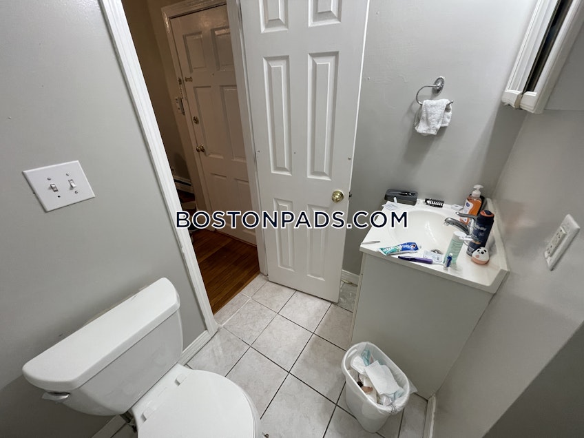 Boston - $2,800 /month