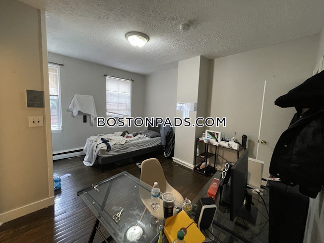 Boston - $2,150 /mo