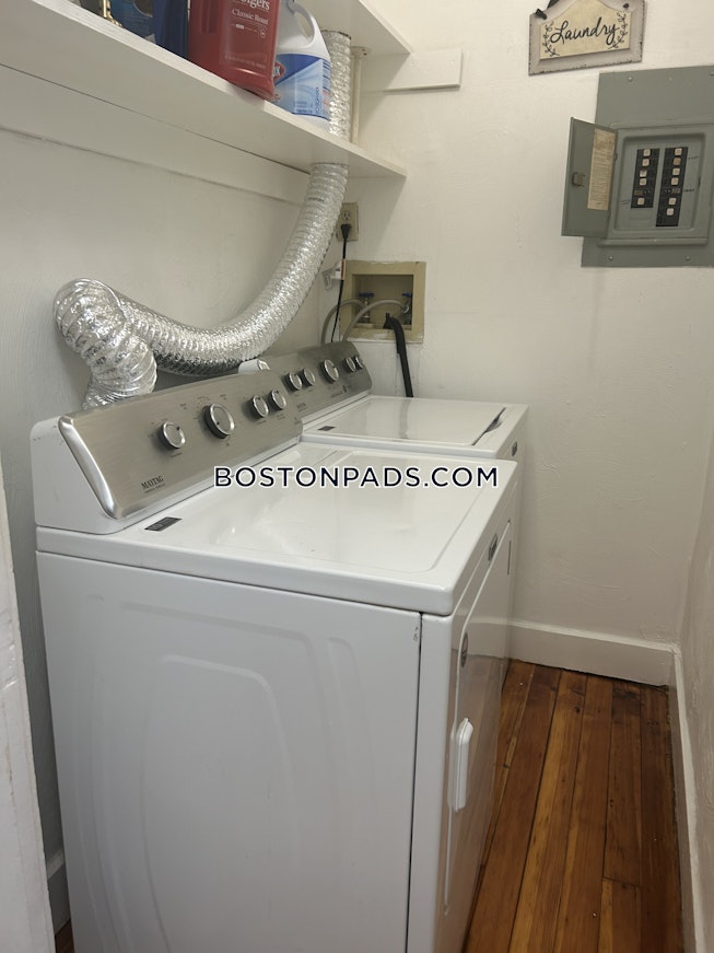 Boston - $3,200 /mo