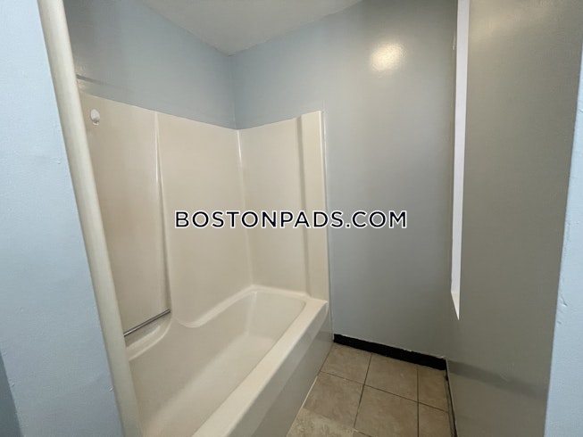 Boston - $4,000 /mo