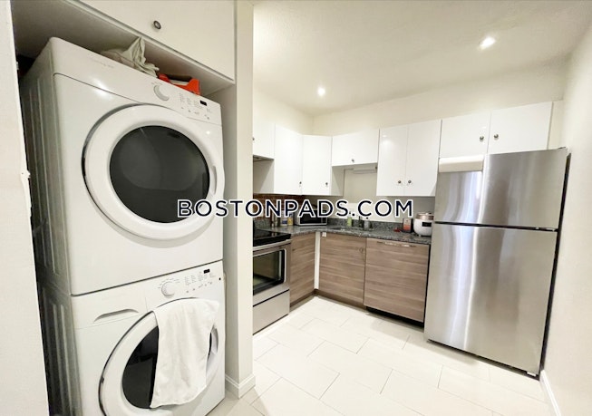 Boston - $3,200 /mo