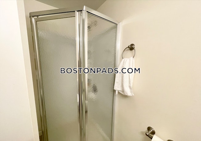 Boston - $3,200 /mo