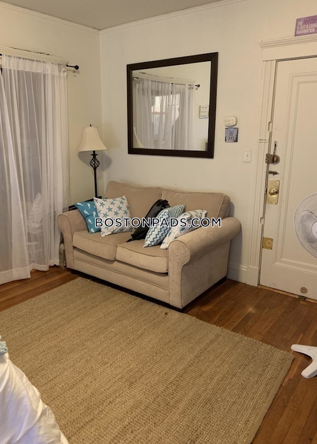 Boston - $2,280 /mo