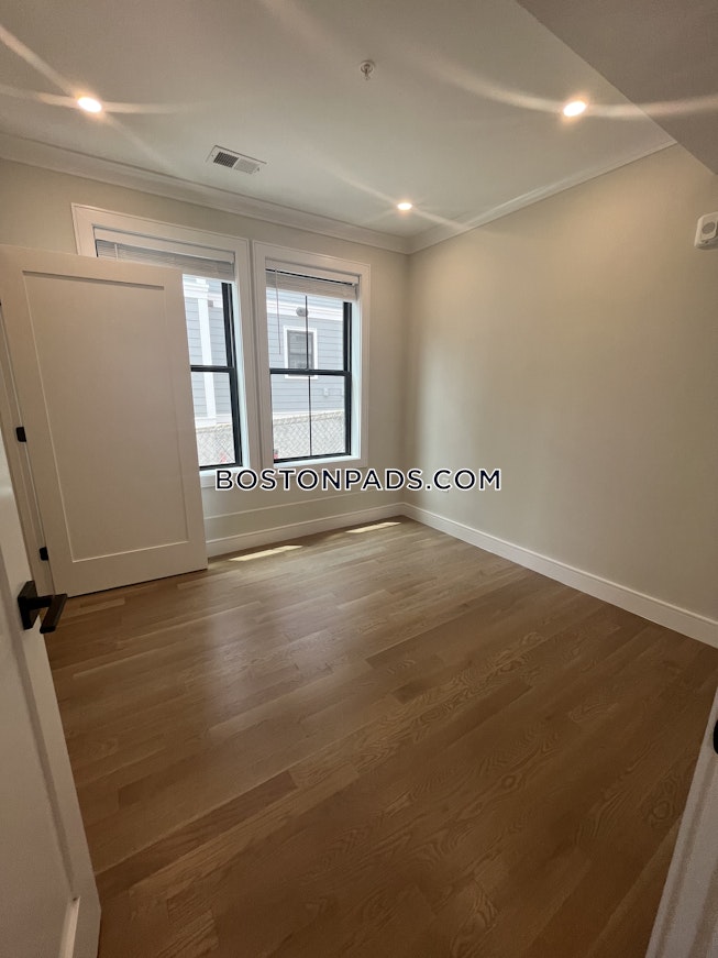 Boston - $5,150 /mo