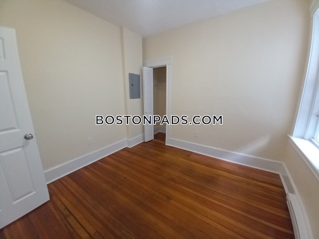 Boston - $3,245 /mo