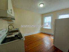 Boston, $3,295/mo