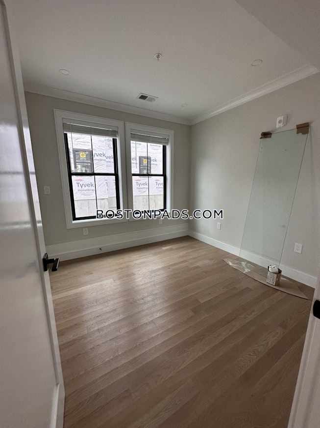 Boston - $5,895 /mo