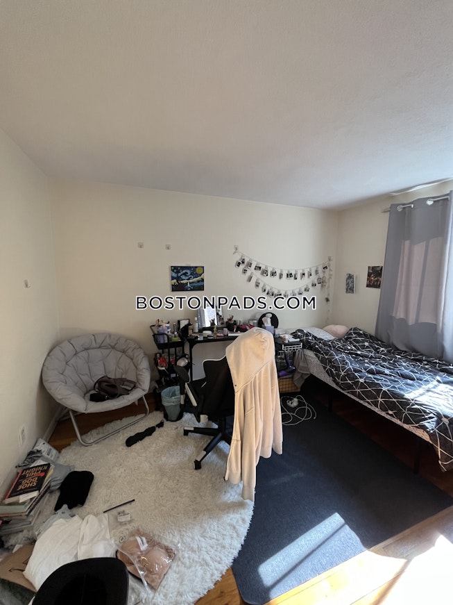 Boston - $2,050 /mo