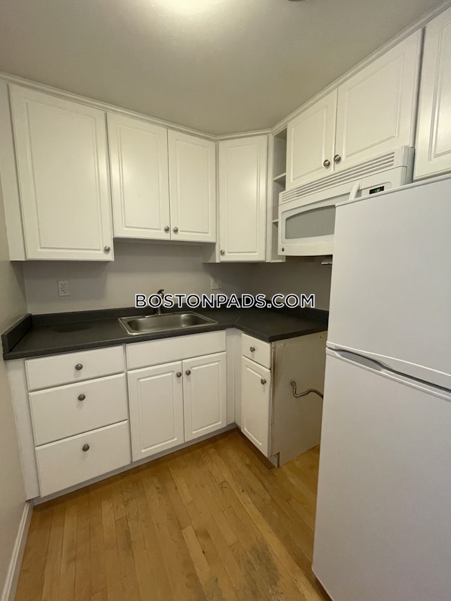 Boston - $1,575 /mo