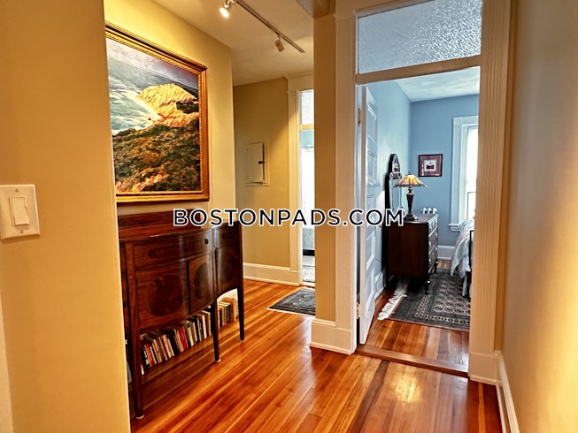 Boston - $5,500 /mo