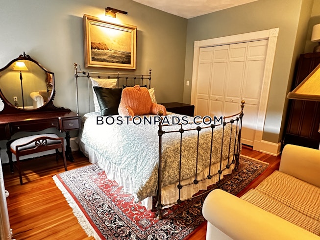 Boston - $5,500 /mo