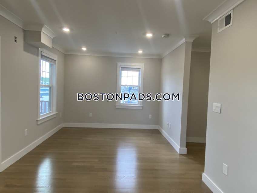 Boston - $3,625 /month
