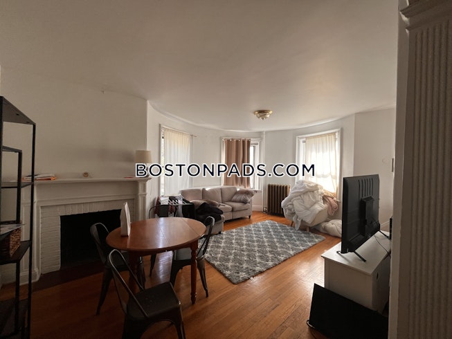 Boston - $3,800 /mo