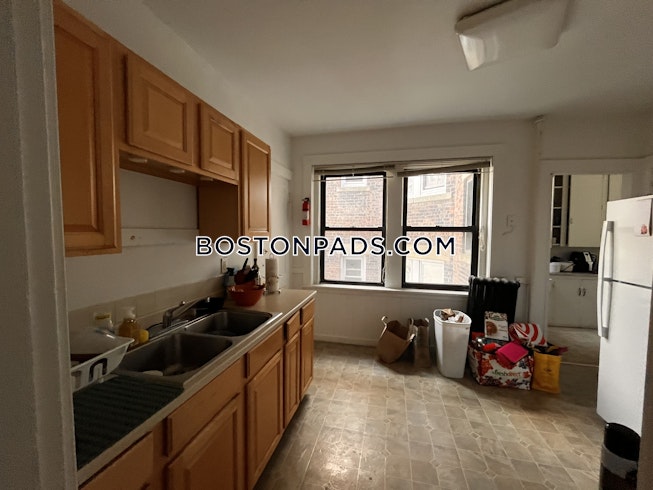 Boston - $3,800 /mo