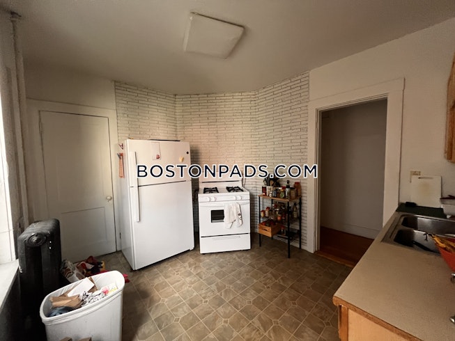 Boston - $3,800 /mo