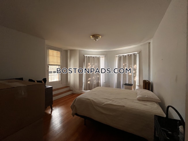 Boston - $3,800 /mo