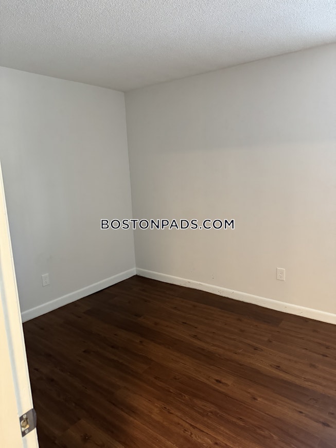 Cambridge - $3,200 /mo