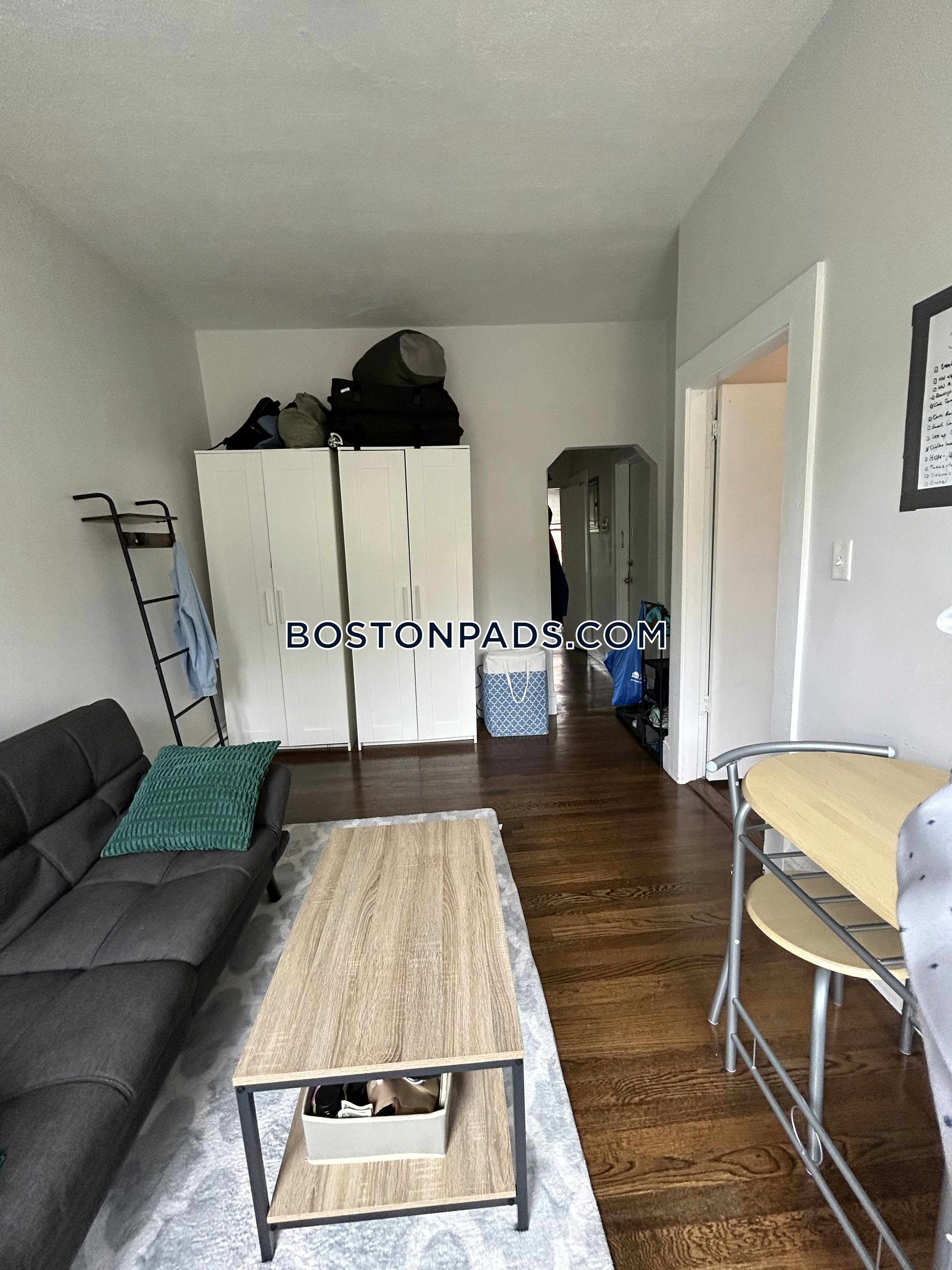 Cambridge - $2,600