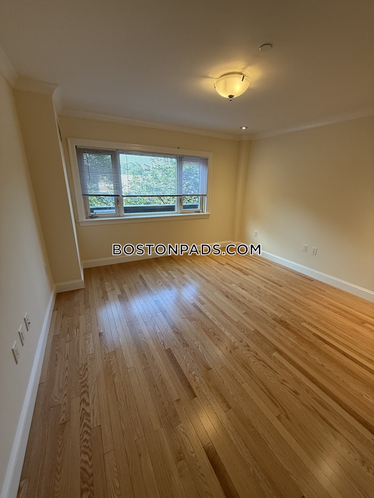 Beacon St., Brookline