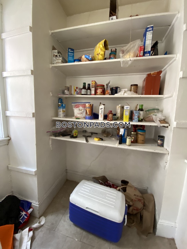 Boston - $5,500 /mo