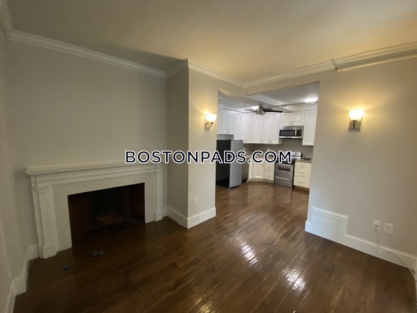 Boston - $3,900 /month