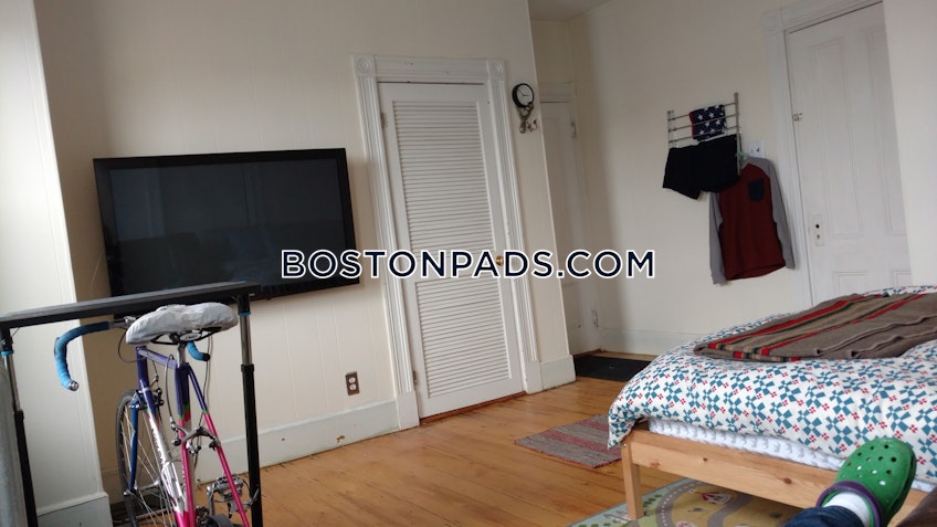 Boston - $4,500 /month