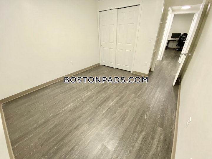 Darling St. Boston picture 19