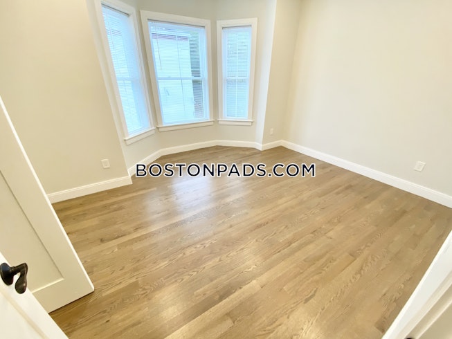 Boston - $4,375 /mo