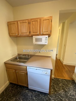 Boston, $3,400/mo