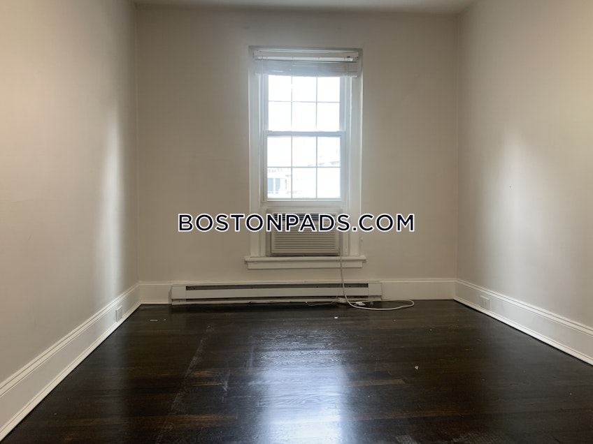 Boston - $4,600 /month