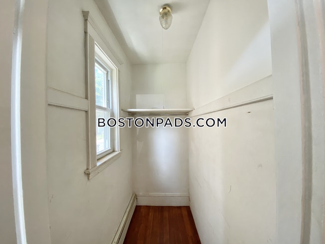 Boston - $3,000 /mo