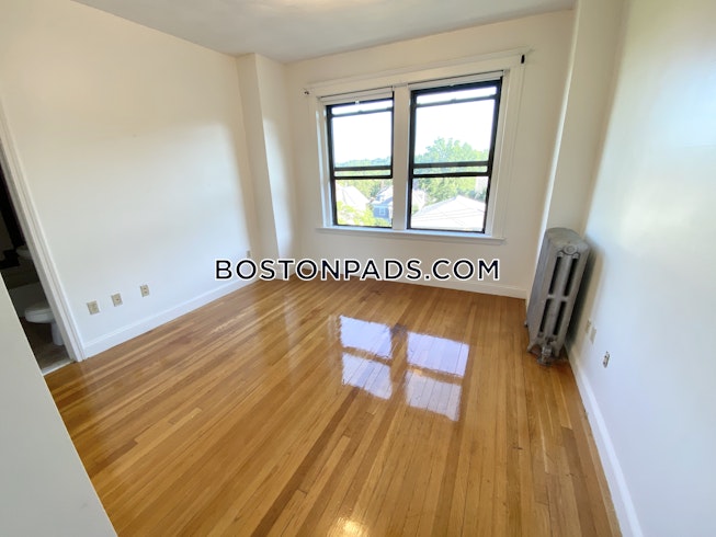 Boston - $3,200 /mo