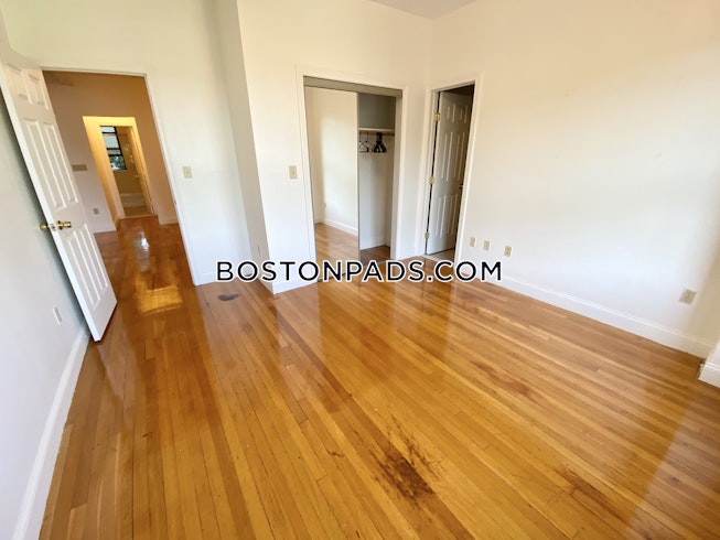 Boston - $3,200 /mo