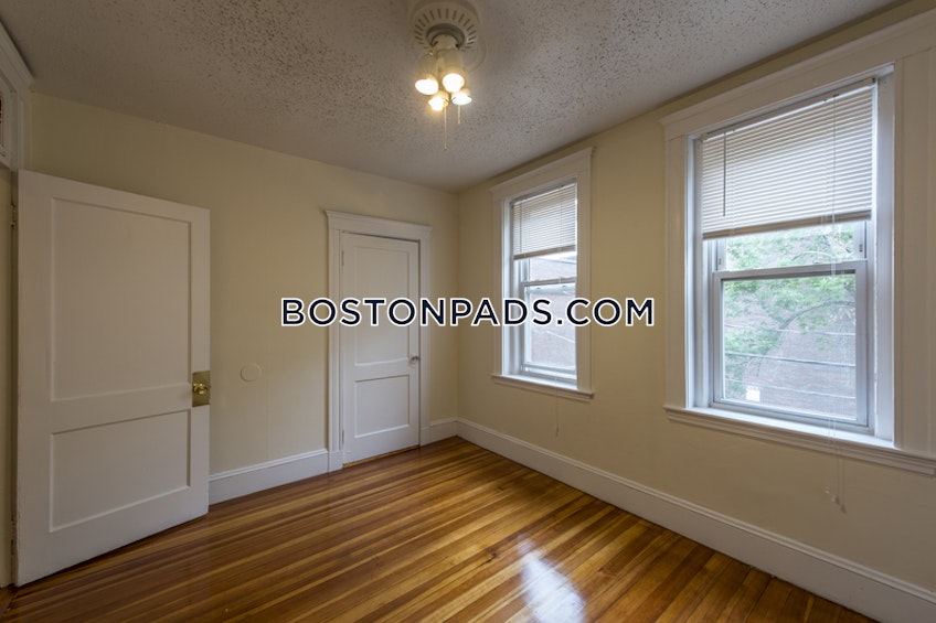 Boston - $2,750 /month