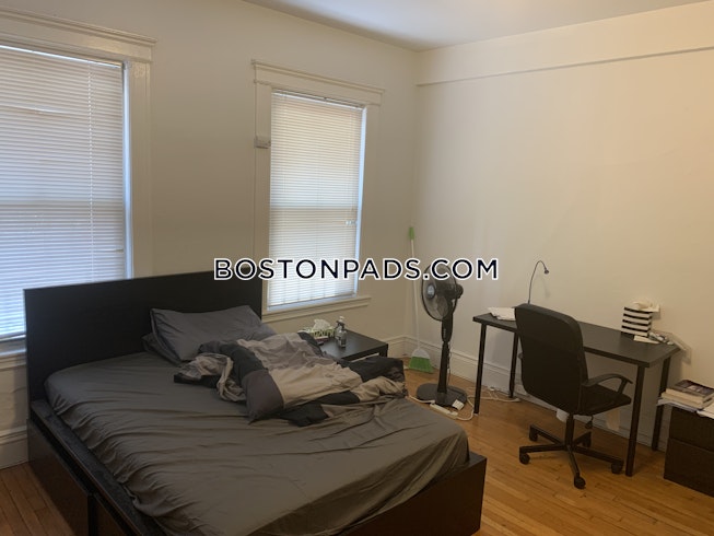 Boston - $2,200 /mo